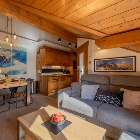 Mont Blanc View, Sauna & Pool Apartment Chamonix