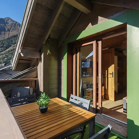 Mont Blanc View, Sauna & Pool Apartment *