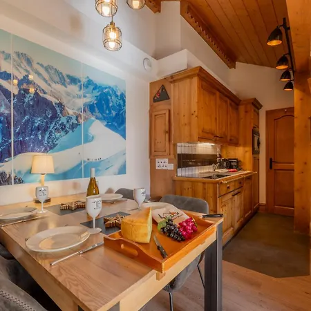 Apartment Mont Blanc View, Sauna & Pool Chamonix